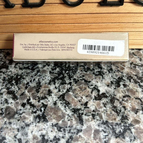 Stilla Shimmer & Glow Liquid Eyeshadow Vivid Garnet NEW - Picture 4 of 6